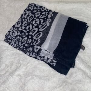 Feria Gray and Black Leopard Animal Print Mob Wife Scarf One Size
